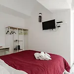 Authentic Oasis - La Solara Apartment *